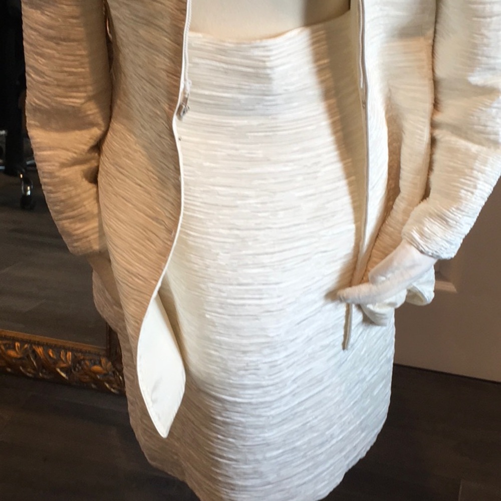 2pc suit - Picture 3 of 3